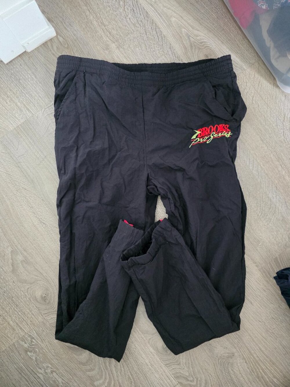 Brooks Pro Series Embroidered Athletic Pants
